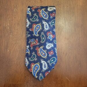 Classic Paisley Men's Tie in Blue and Red